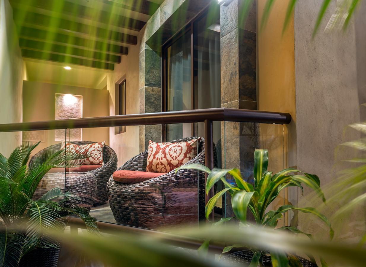 Moon Dreams Villas El Jardin 홀박스아일랜드 외부 사진