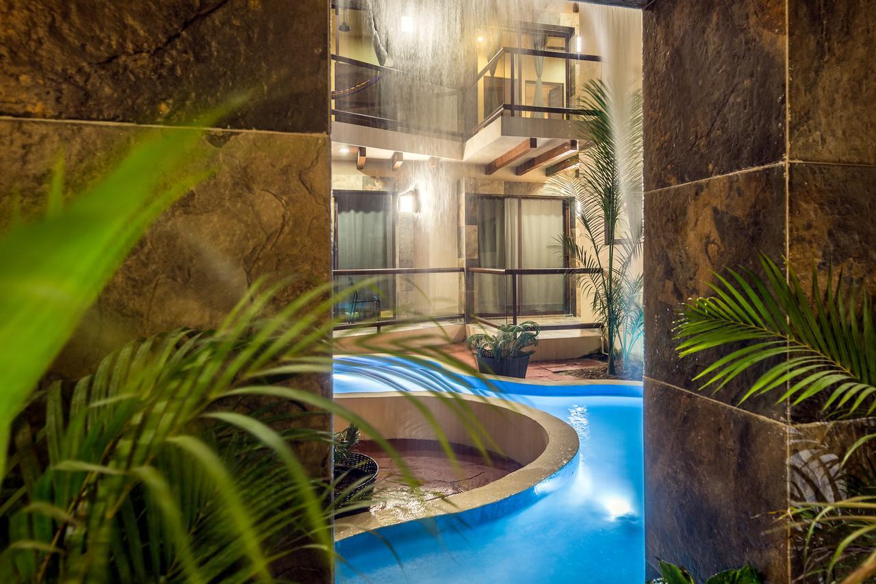 Moon Dreams Villas El Jardin 홀박스아일랜드 외부 사진