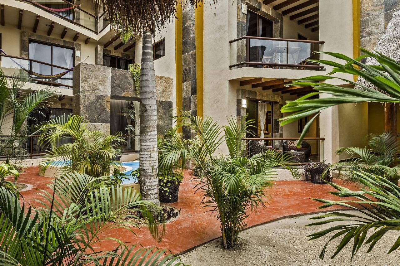 Moon Dreams Villas El Jardin 홀박스아일랜드 외부 사진