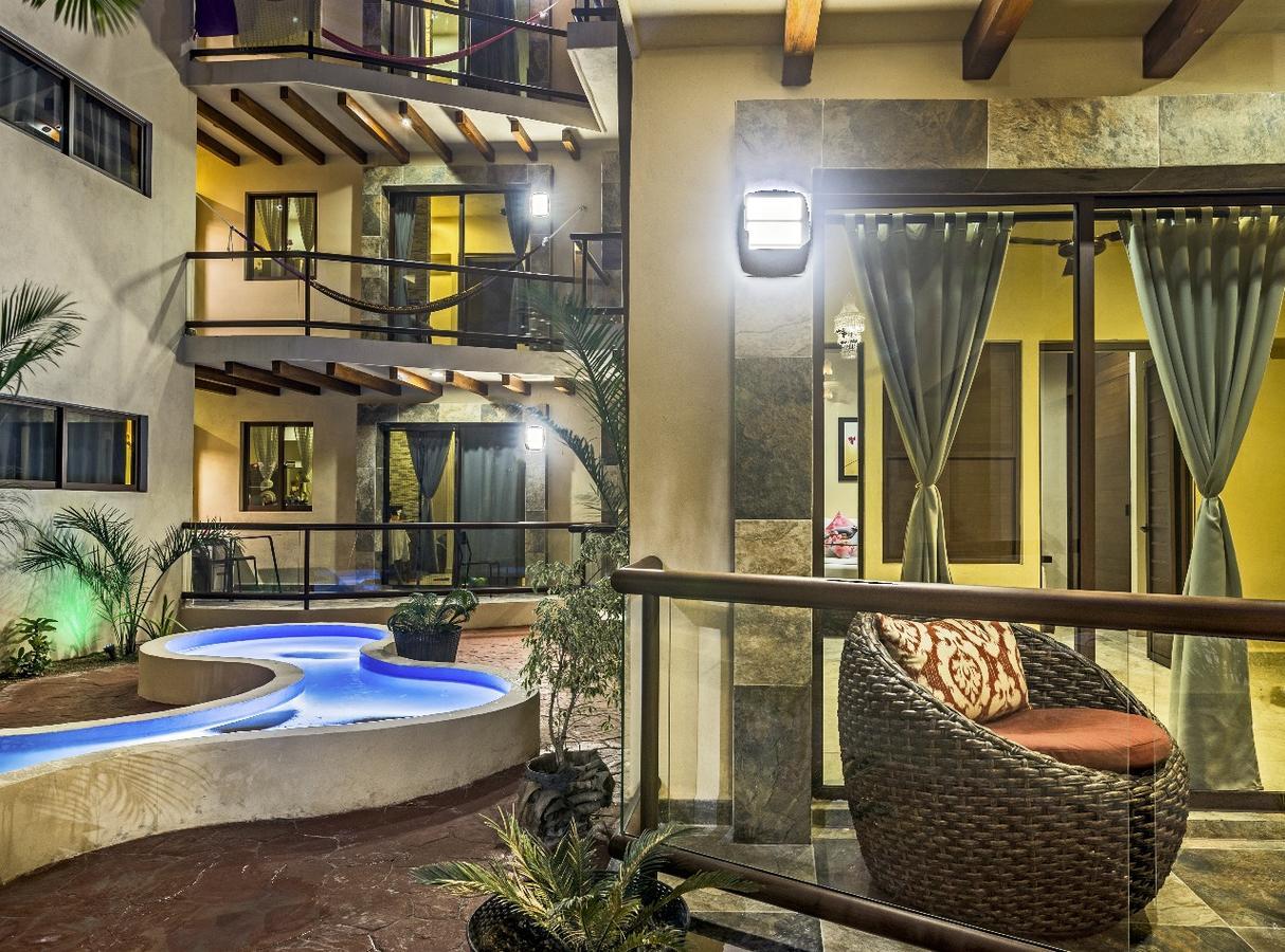 Moon Dreams Villas El Jardin 홀박스아일랜드 외부 사진